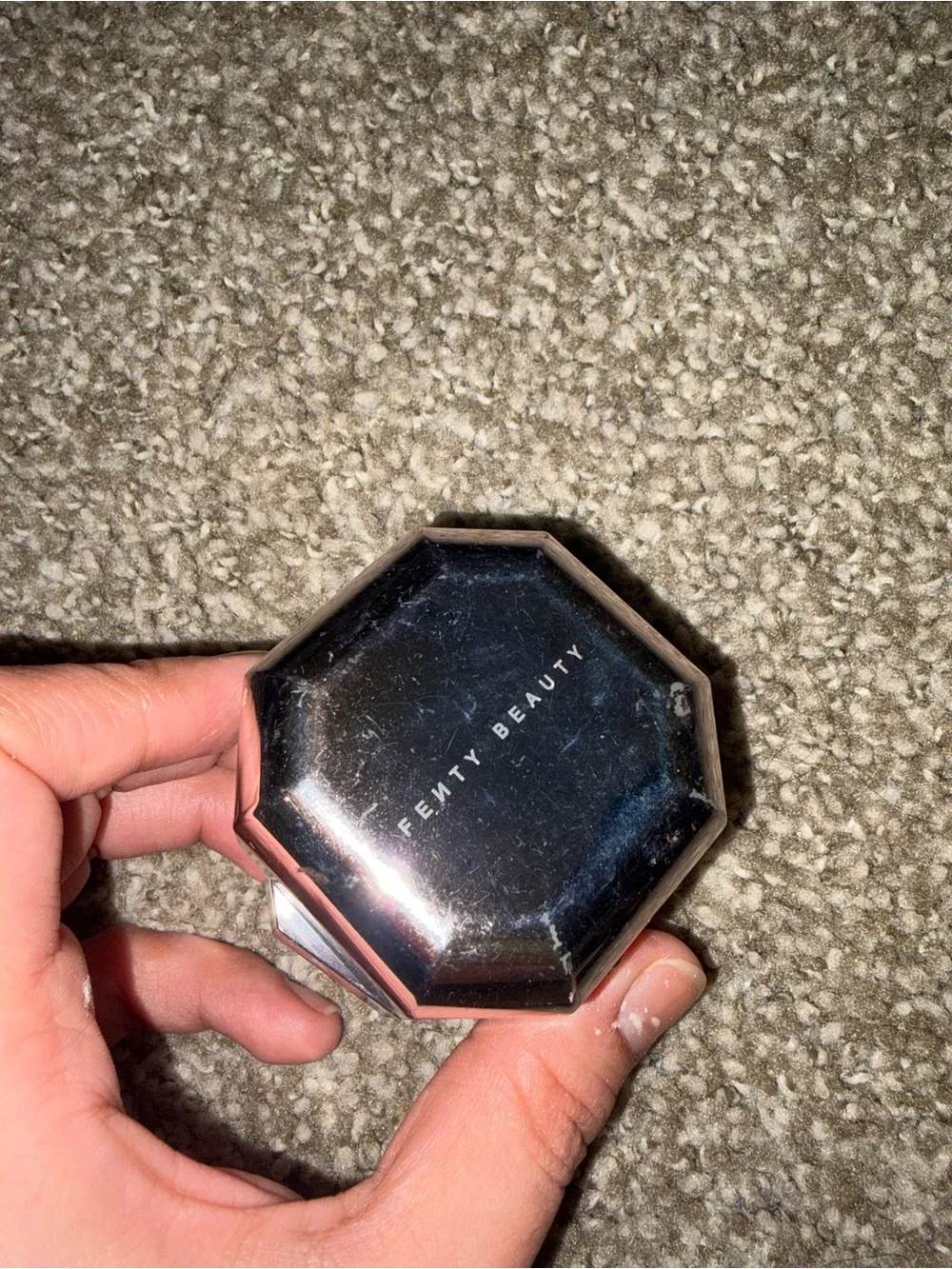 Fenty Beauty Translucent Setting Powder - Cream/Beige Tone
